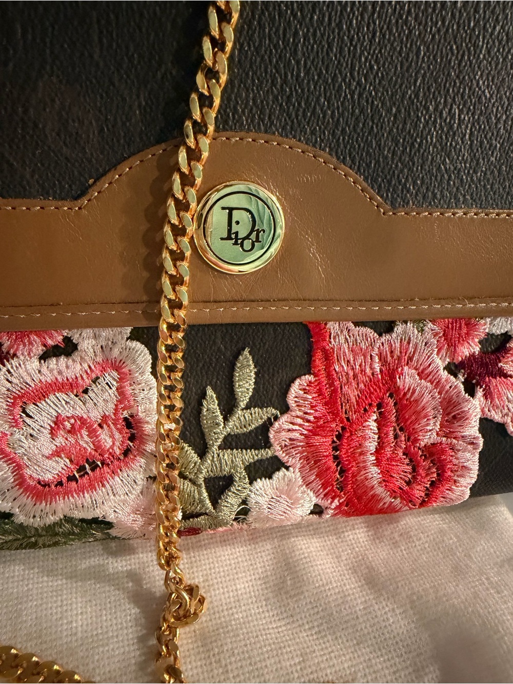 Christian Dior Honeycomb Chain Shoulder Bag - Picture 4 of 17